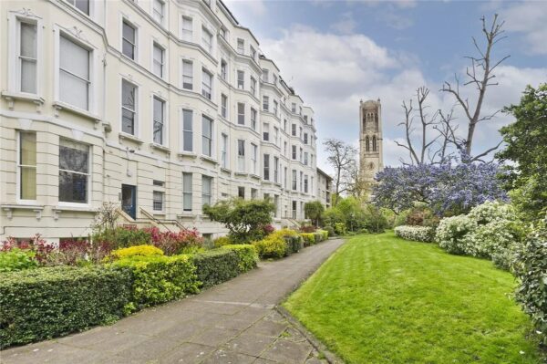 Pinehurst Court, Colville Gardens, London W11