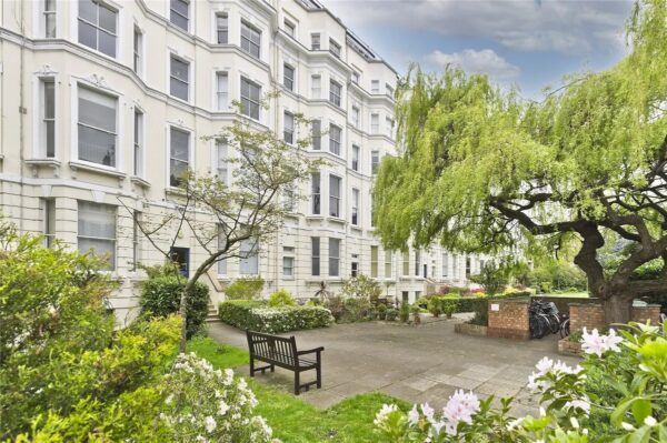 Pinehurst Court, Colville Gardens, London W11