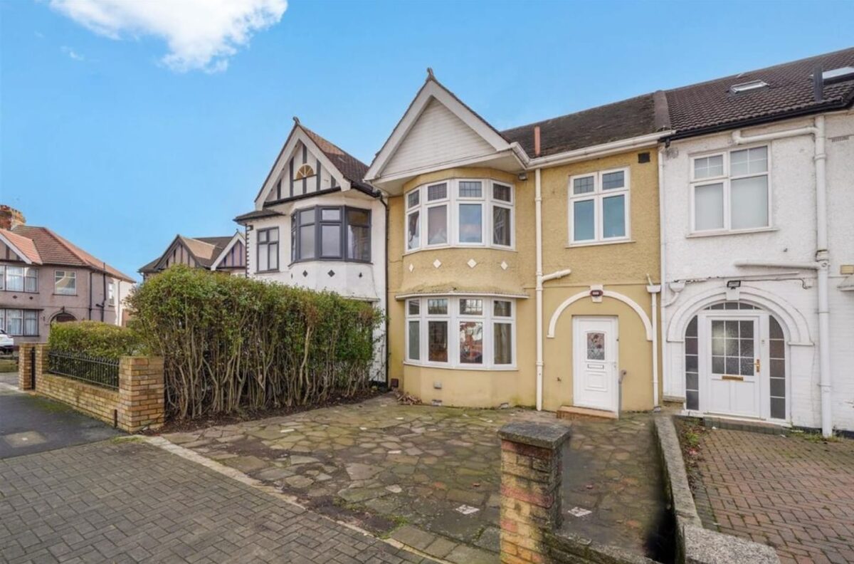 Lennox Gardens, Neasden, London, NW10