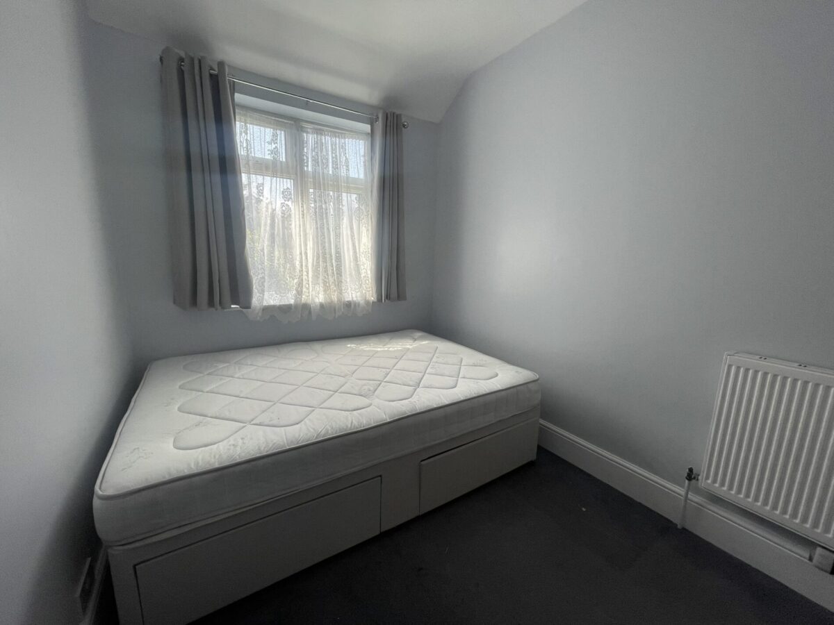 Sidcup Road, LONDON, SE9