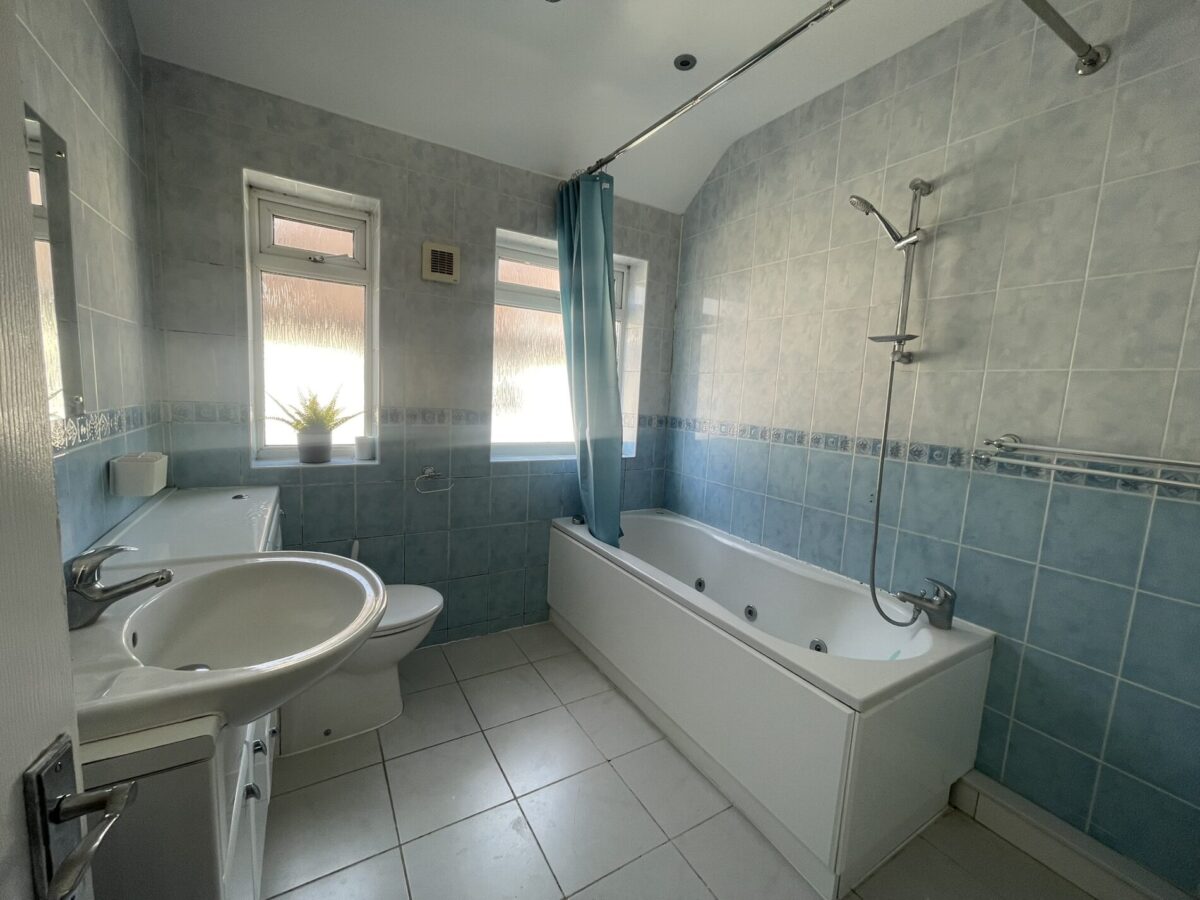 Sidcup Road, LONDON, SE9