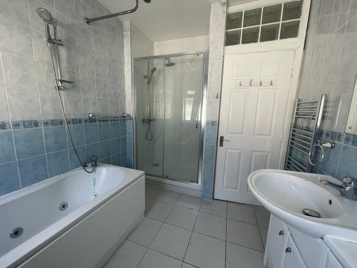 Sidcup Road, LONDON, SE9