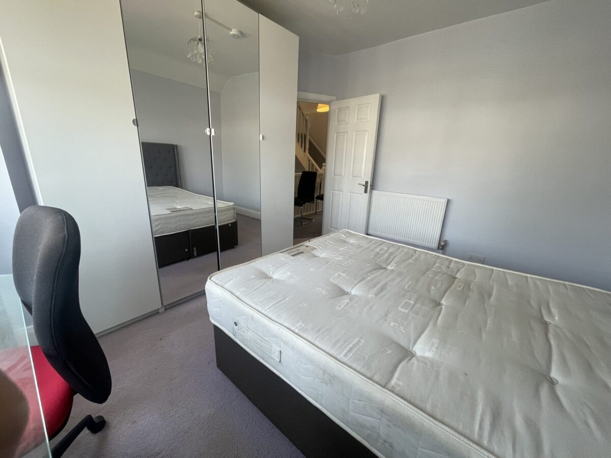 Sidcup Road, LONDON, SE9
