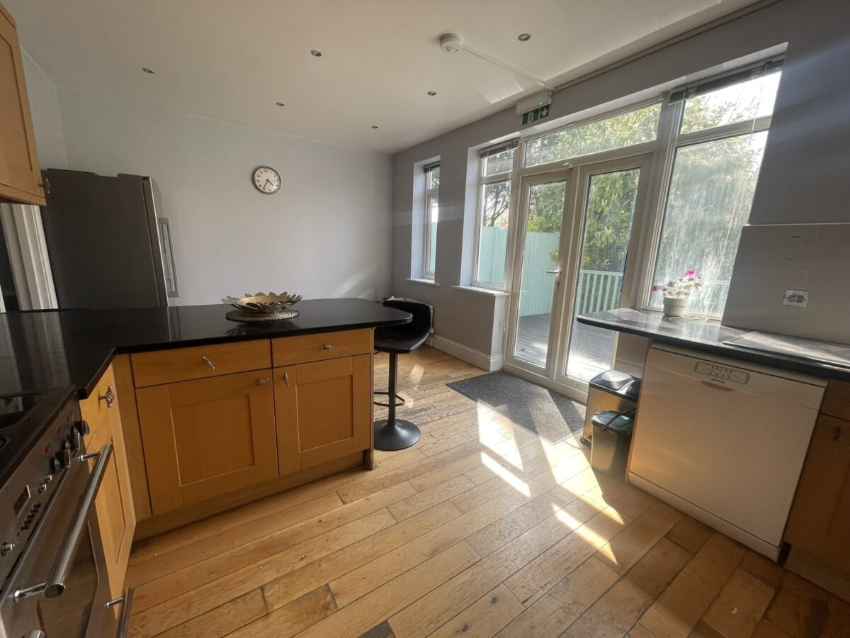 Sidcup Road, LONDON, SE9