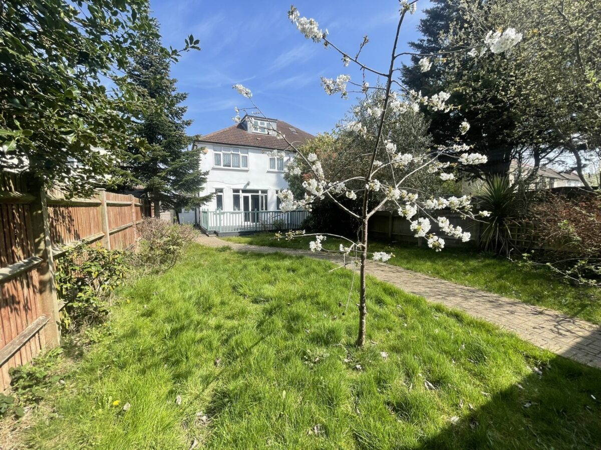 Sidcup Road, LONDON, SE9