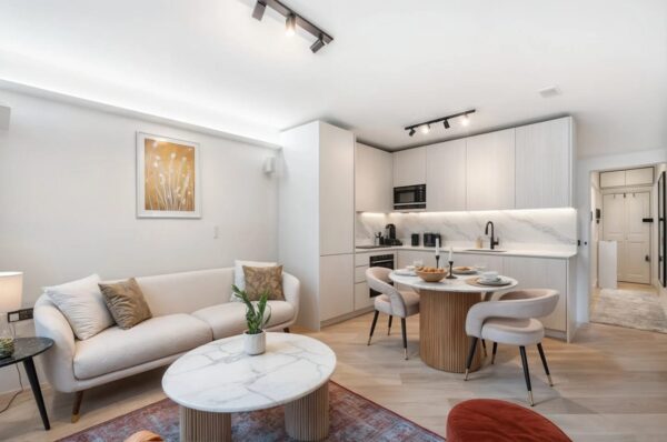 Shepherds House, London, W1K