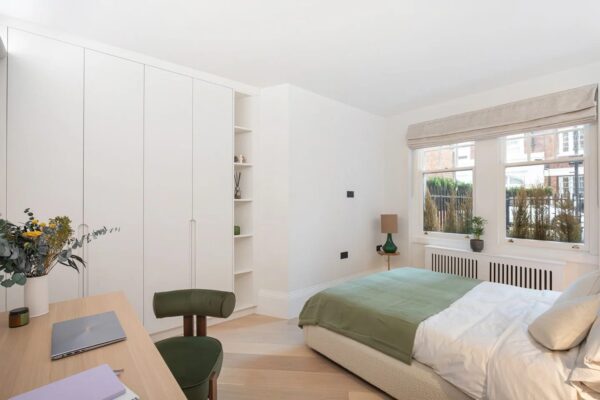 Shepherds House, London, W1K