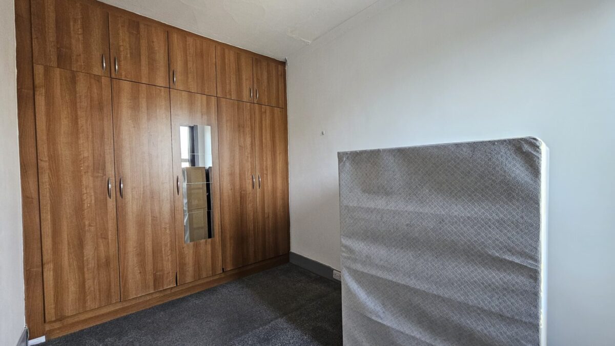 Queens Road, Southall, UB2