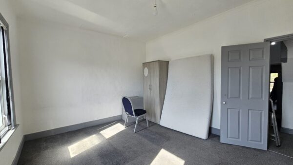 Queens Road, Southall, UB2