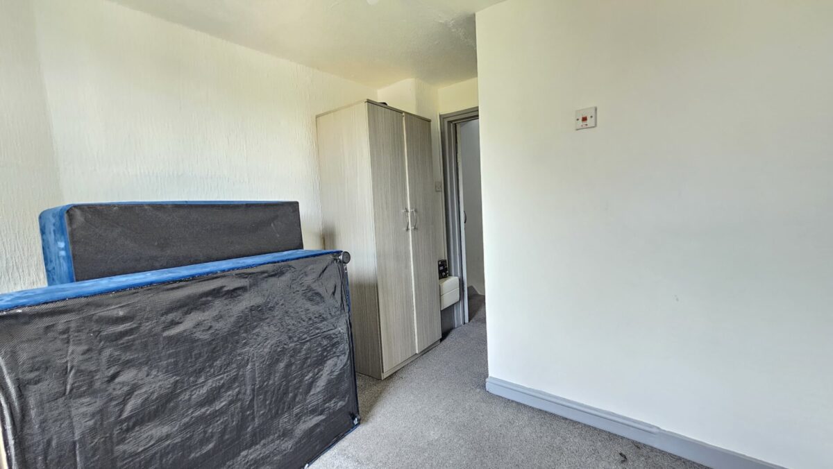 Queens Road, Southall, UB2