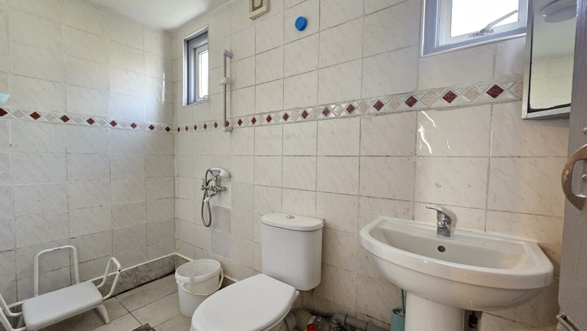 Queens Road, Southall, UB2
