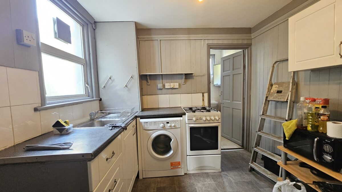Queens Road, Southall, UB2