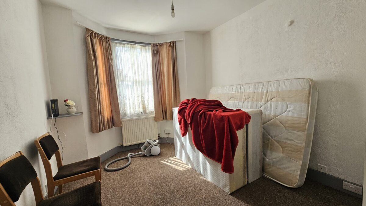 Queens Road, Southall, UB2