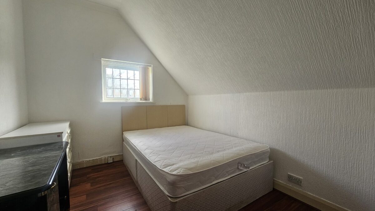 The Glen, Hounslow, Southall UB2