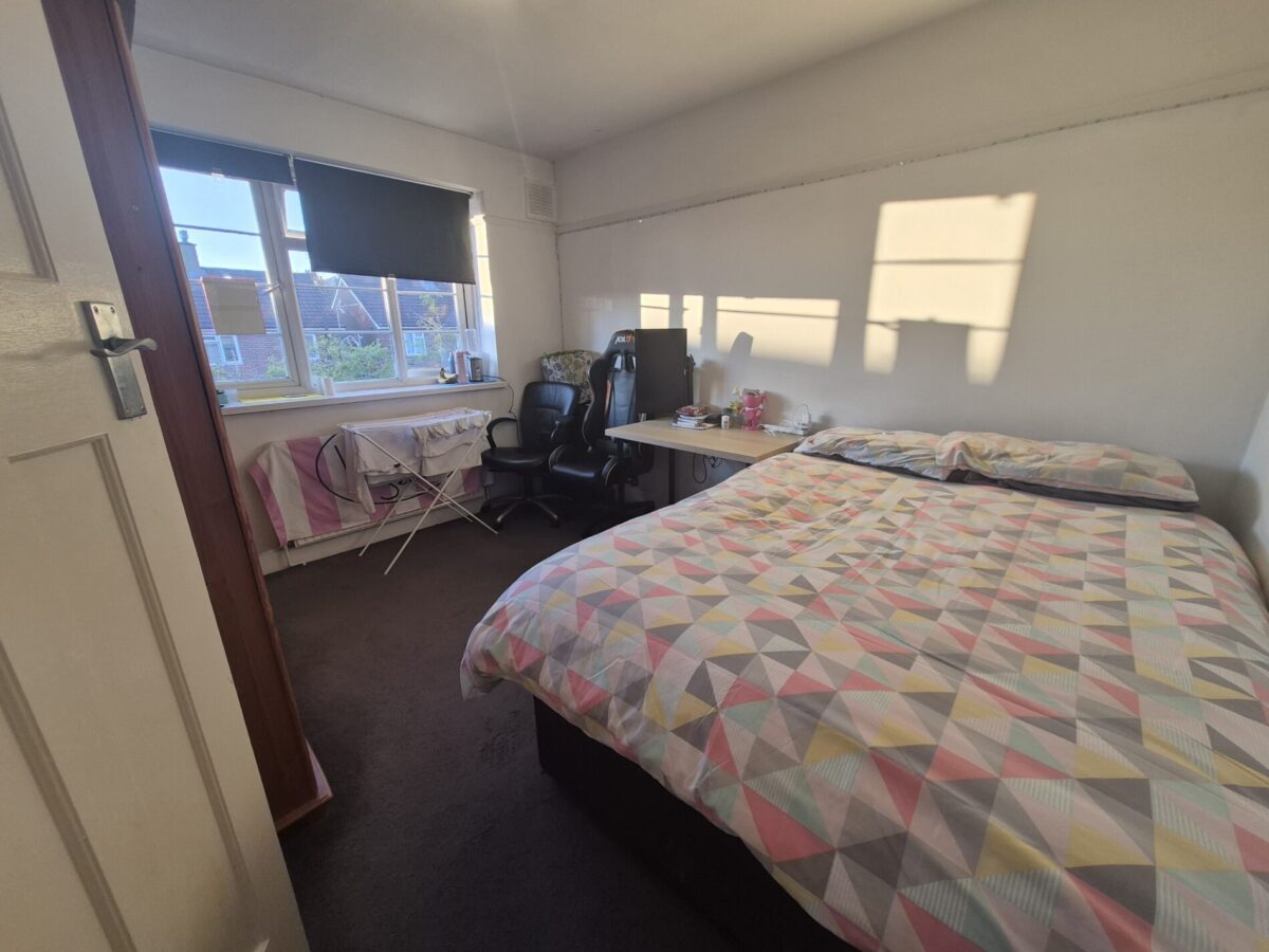 Holmbury Court, Upper Tooting Road, LONDON, SW17