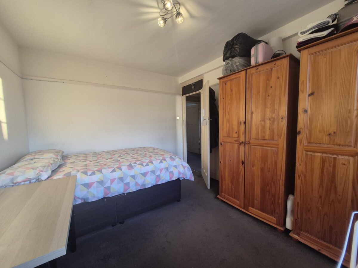 Holmbury Court, Upper Tooting Road, LONDON, SW17
