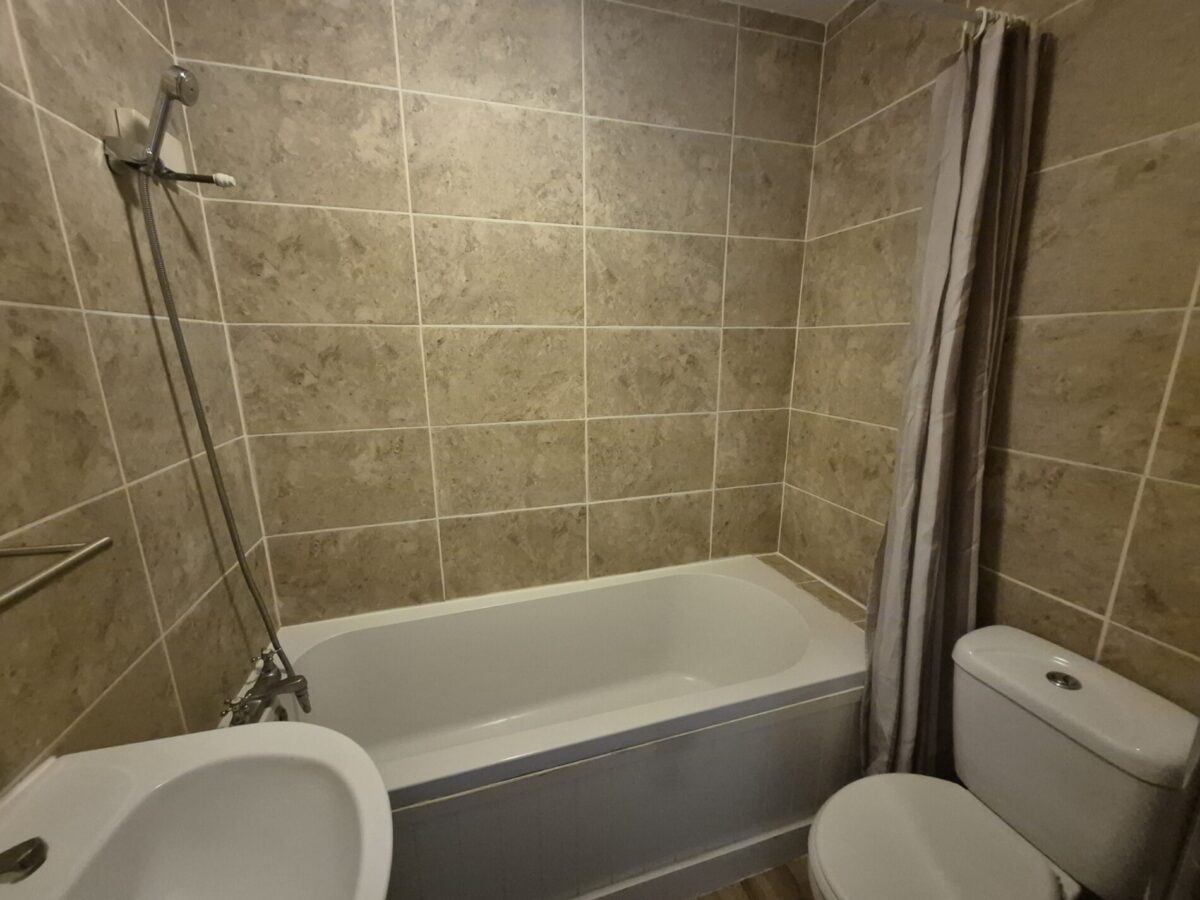 Southend Arterial Road, HORNCHURCH, RM11