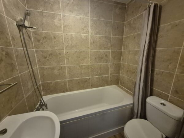 Southend Arterial Road, HORNCHURCH, RM11