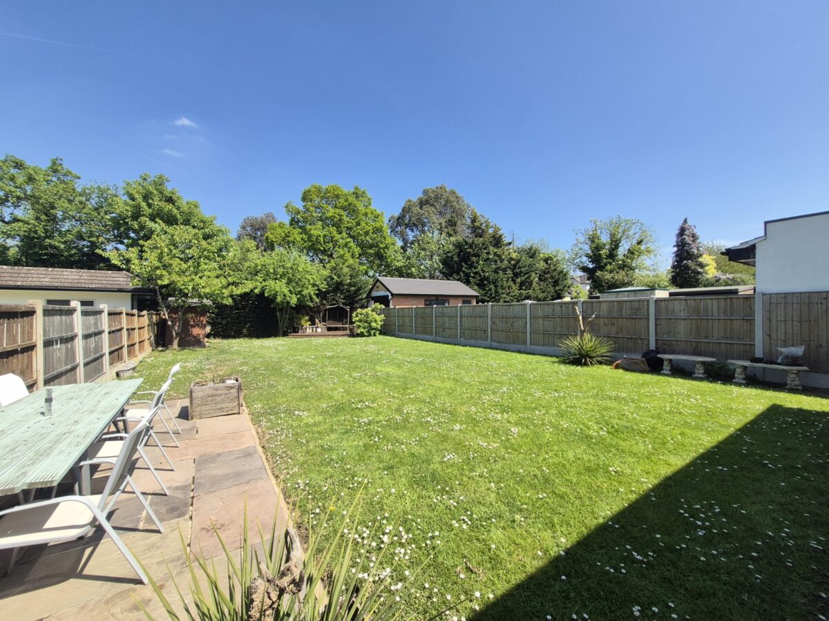Southend Arterial Road, HORNCHURCH, RM11