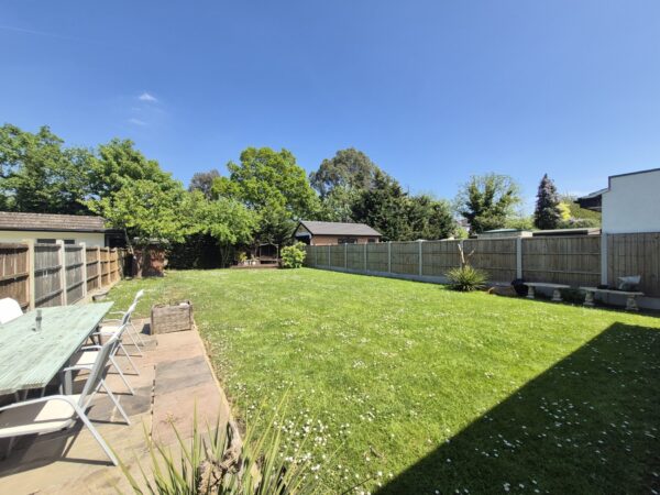 Southend Arterial Road, HORNCHURCH, RM11