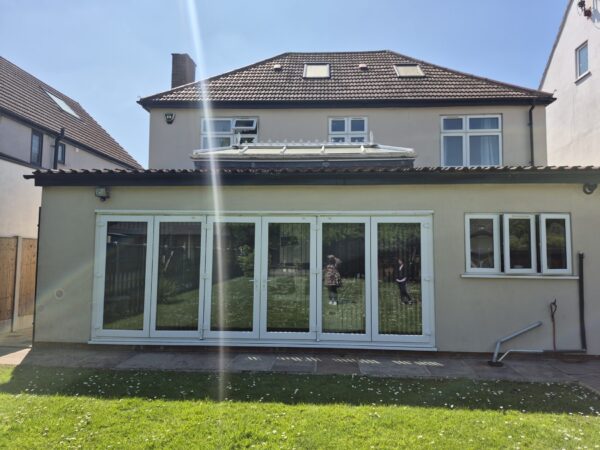Southend Arterial Road, HORNCHURCH, RM11