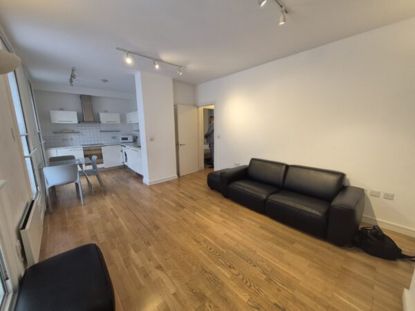 8a York Way, LONDON, N1