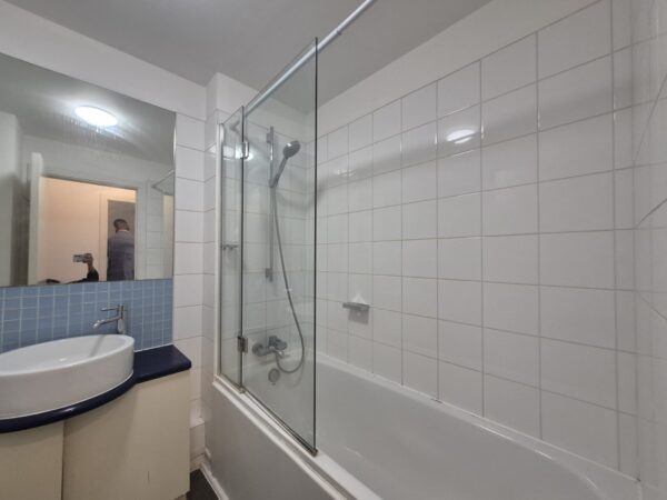 8a York Way, LONDON, N1
