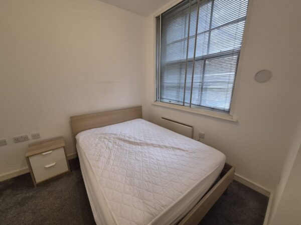 8a York Way, LONDON, N1