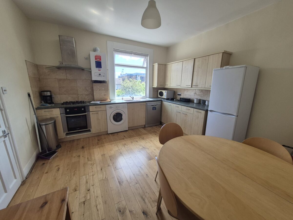 Park Road, LONDON, N11