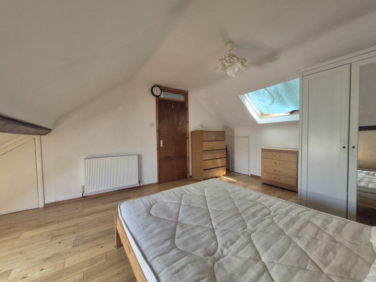 Park Road, LONDON, N11