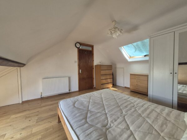 Park Road, LONDON, N11