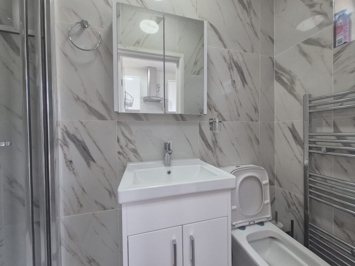 Gainsborough Gardens, Edgware, HA8