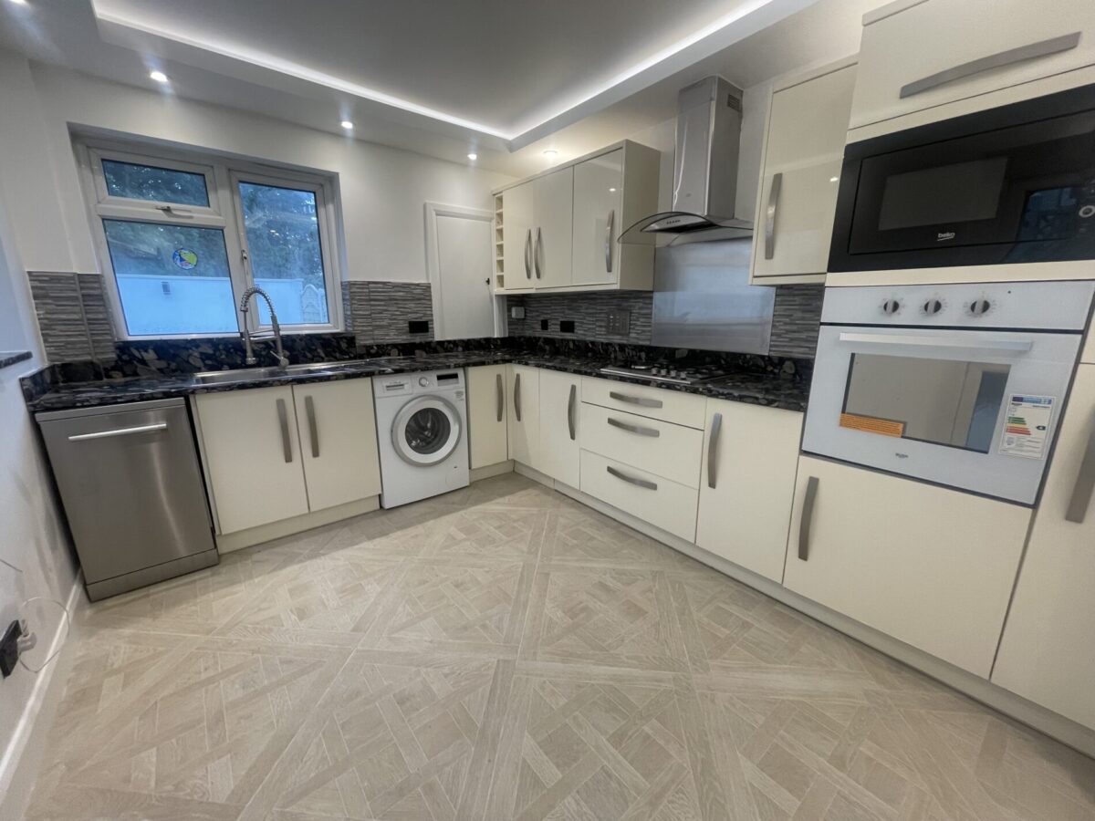 Manor Road, London, SE25