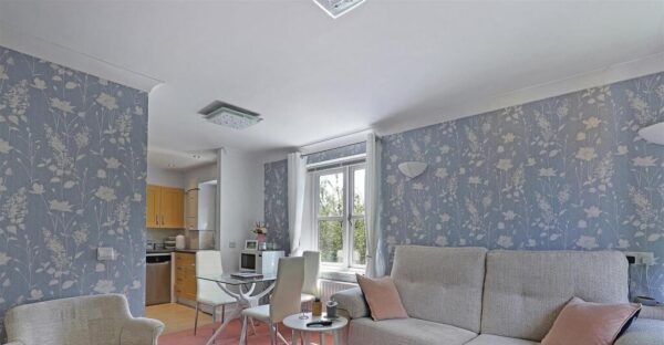 Village way, Ilford, IG6 1RA