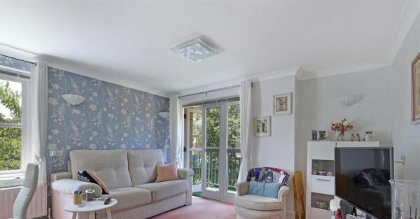 Village way, Ilford, IG6 1RA
