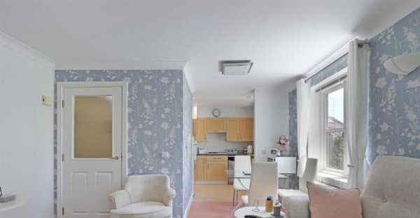 Village way, Ilford, IG6 1RA
