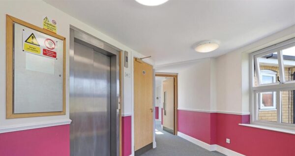 Village way, Ilford, IG6 1RA