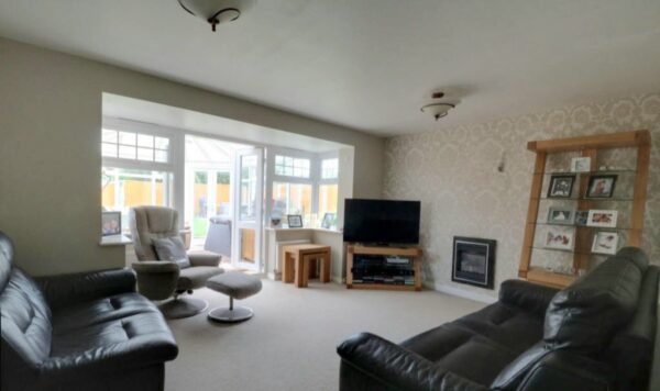Waterlow Close, Priorslee, TELFORD TF2