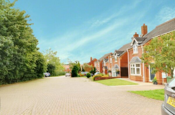Waterlow Close, Priorslee, TELFORD TF2