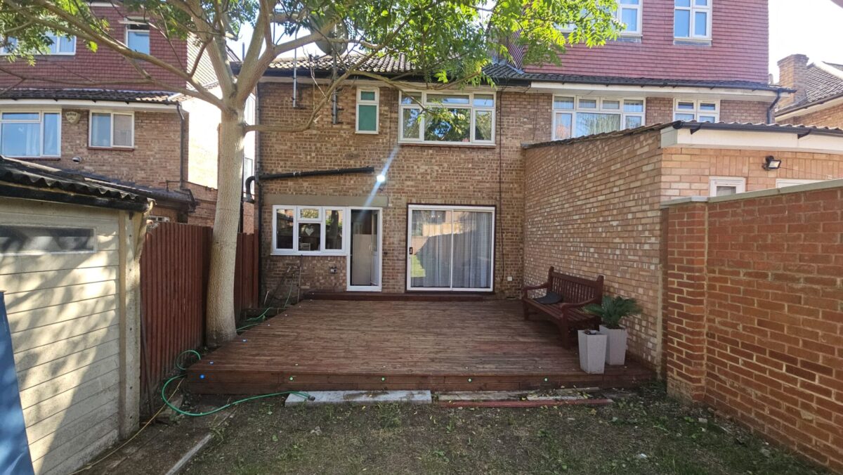 Bowes Road, Acton, W3