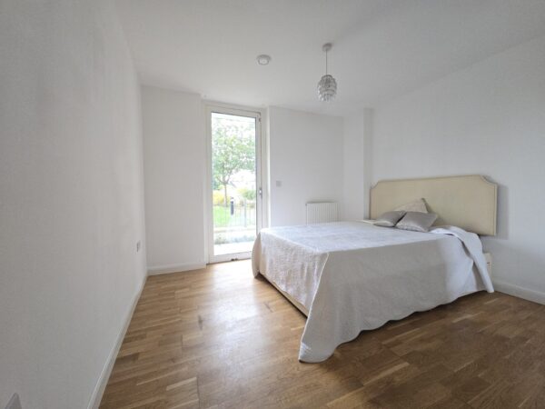 Clayponds Lane Street, TW8