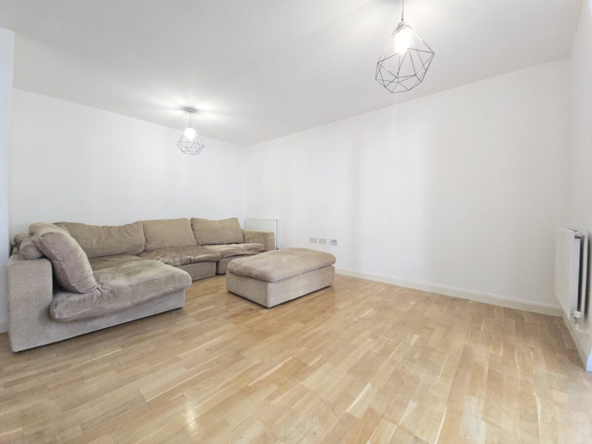 Clayponds Lane Street, TW8