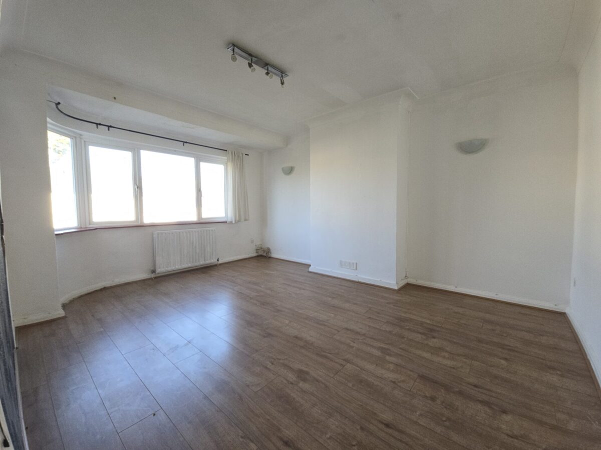 Otterburn Gardens, Isleworth