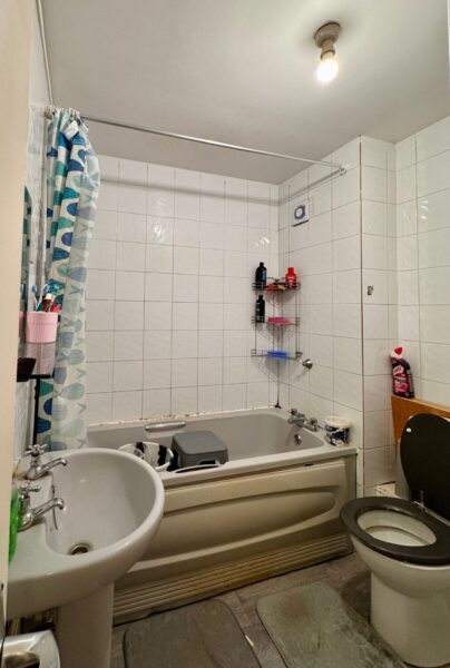 Hounslow, TW4
