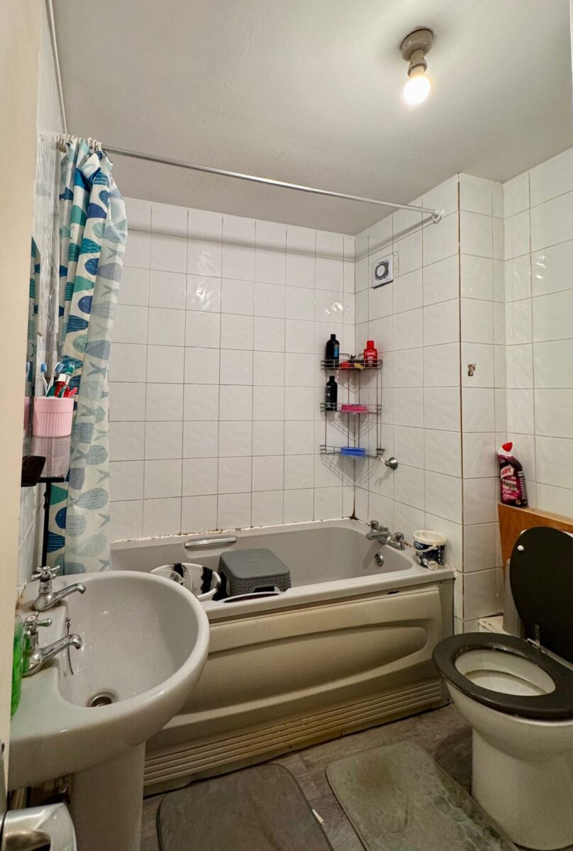 Hounslow, TW4