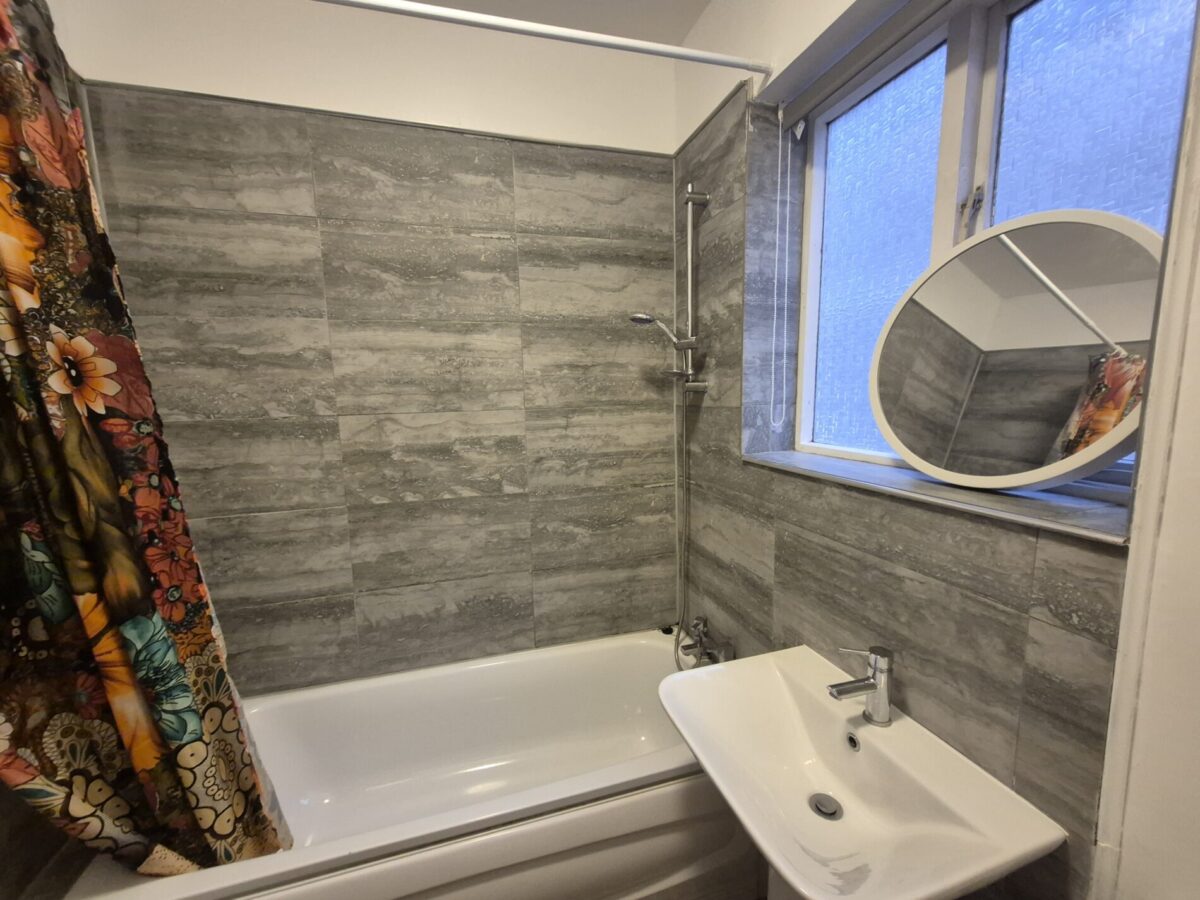 Hainualt Road, Leytonstone, E11