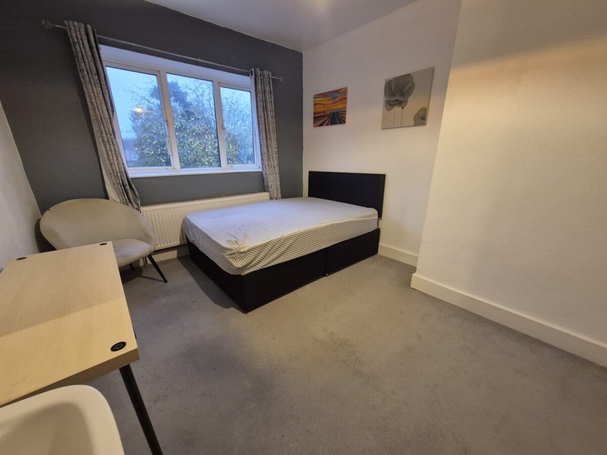 Hainualt Road, Leytonstone, E11