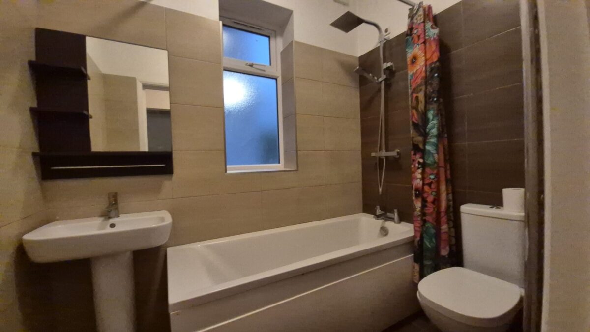 Hainualt Road, Leytonstone, E11