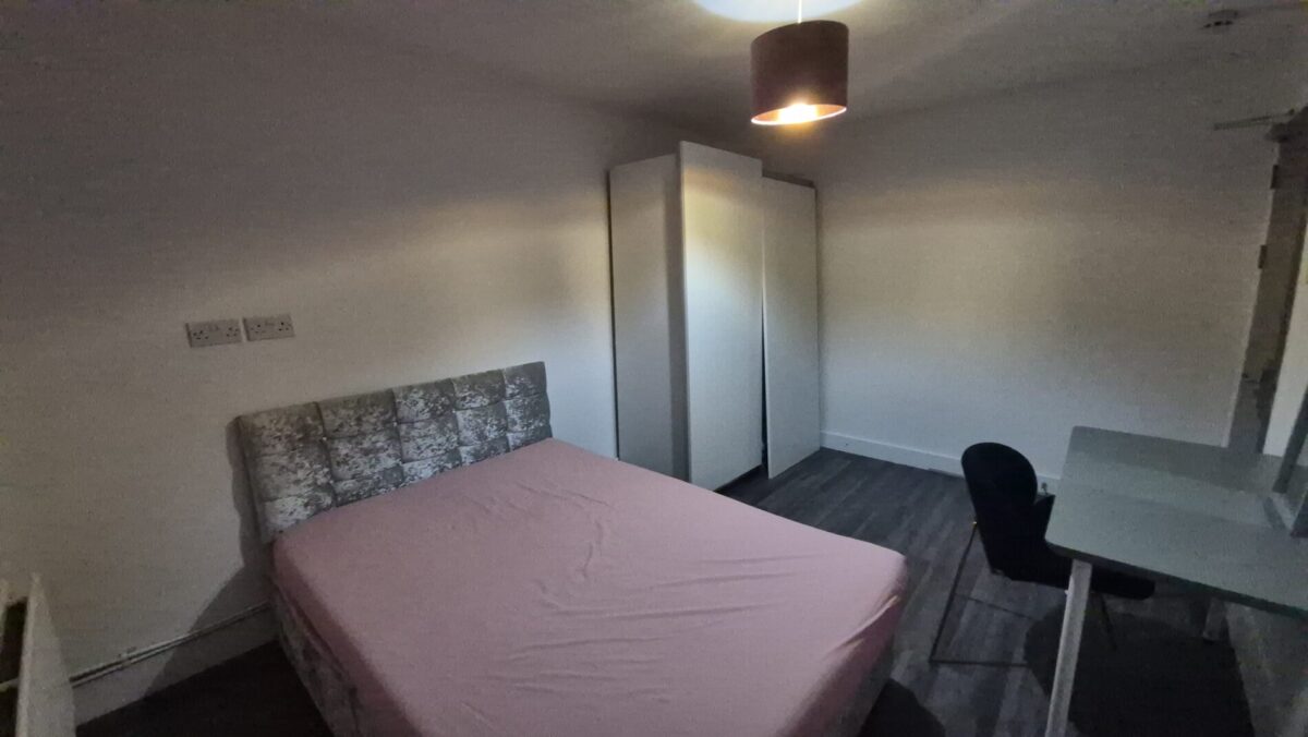 Hainualt Road, Leytonstone, E11