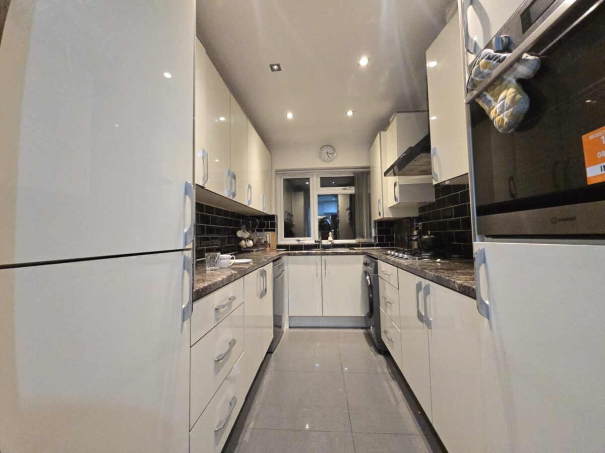 Wimborne Avenue, Hayes, UB4